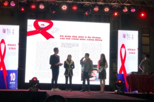 Cảm động 10 câu chuyện có thật về những người sống chung với HIV tại Việt Nam