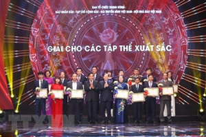 Giải Búa Liềm Vàng: Khẳng định ý thức chính trị của người làm báo
