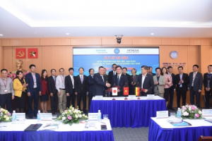 Lễ ký hợp đồng Dự án Phòng thí nghiệm thông minh ứng dụng công nghệ 4.0
