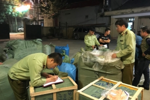Lạng Sơn: Tạm giữ nhiều hàng hóa và 620 hộp phấn trang điểm xuất xứ từ Trung Quốc không có hóa đơn