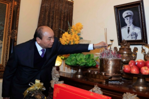 Thủ tướng dâng hương, tưởng nhớ các đồng chí lãnh đạo tiền bối của Đảng, Nhà nước