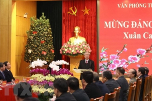 Thường trực Ban Bí thư chúc Tết cán bộ, nhân viên Văn phòng TW Đảng