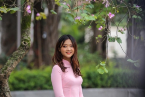 Hoa ban tím nở rực rỡ khắp phố phường Hà Nội