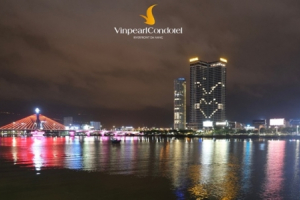 Vinpearl thắp sáng biểu tượng trái tim tri ân y bác sĩ và lan tỏa yêu thương