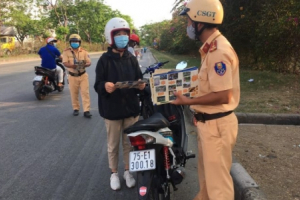 Cảnh sát giao thông triển khai biện pháp cấp bách giữa dịch Covid-19