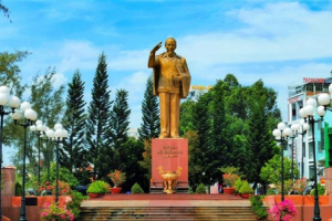 130 năm Ngày sinh nhật Bác: Người chọn vị trí đặt tượng đài Bác Hồ trên bến Ninh Kiều