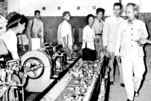 Bác Hồ với tư duy kinh tế hướng tới Việt Nam hùng cường