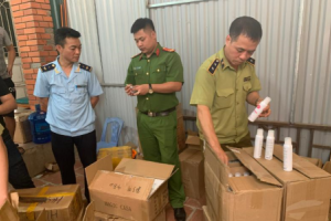 Phát hiện, tạm giữ gần 17.000 sản phẩm mỹ phẩm không rõ nguồn gốc tại Lạng Sơn