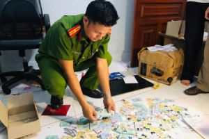 Bộ Công an triệt phá đường dây làm giả sổ đỏ, thẻ nhà báo "giống như thật"