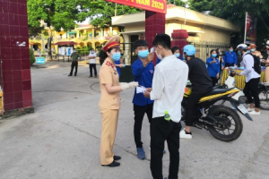 Phòng CSGT Bắc Giang: Tập trung lực lượng đảm bảo ATGT, phòng chống dịch Covid-19 trong Kỳ thi tốt nghiệp THPT 2020