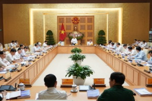 Thủ tướng chủ trì phiên họp Tiểu ban KT-XH về bổ sung, cập nhật các dự thảo văn kiện