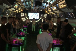 Hà Tĩnh: Bắt 13 người phê ma túy trong quán karaoke
