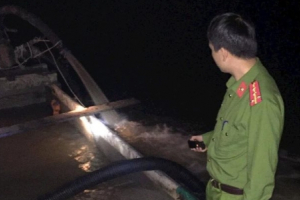 Hà Tĩnh: Công an vây bắt "cát tặc" trong đêm
