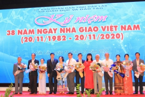 Đắk Lắk: Tọa đàm kỷ niệm 38 năm Ngày Nhà giáo Việt Nam