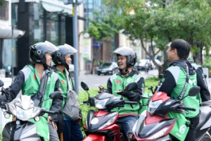 Đi theo Grab, Gojek cũng tăng giá cước