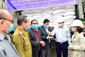 Xuất cấp 1.000 tấn gạo dự trữ hỗ trợ nhân dân Lào khắc phục hậu quả thiên tai