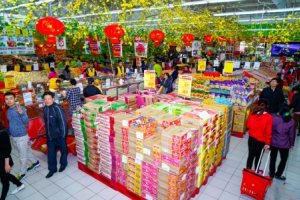 Hàng Tết đã lên kệ, giảm giá, khuyến mãi lớn chưa từng thấy