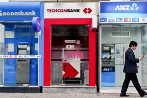 NHNN yêu cầu các nhà băng ưu tiên xử lý trường hợp ATM nuốt thẻ trong dịp Tết