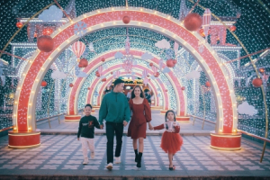 Asia Park tưng bừng trở lại, du khách cả tuần… Hội ngộ cùng sao