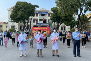 Kỷ lục: 90 bệnh nhân COVID-19 khỏi bệnh, xuất viện trong ngày