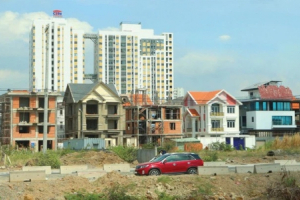 Chủ tịch Tp.HCM chỉ đạo tháo gỡ khó khăn cho 61 dự án BĐS