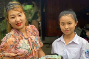 Nữ sinh lớp 10 nhặt được gần nửa tỷ đồng trả lại người đánh rơi
