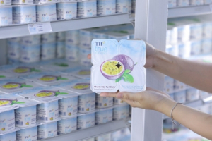 Sữa chua chanh dây bổ sung hạt chia đầu tiên trên thị trường