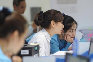 Thấy gì từ việc nhân viên ngân hàng lừa tiền khách hàng?
