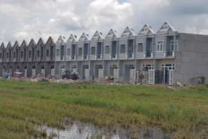 Đức Hoà (Long An): Tràn lan tình trạng rao bán nhà đồng sở hữu