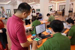 Phường Định Công làm tốt công tác cấp thẻ căn cước công dân gắn chip  