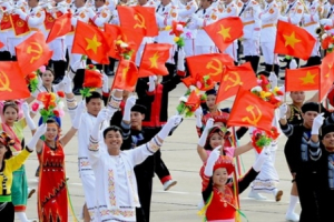 Từ bản ‘luận cương’ mới, nghĩ về hạnh phúc con người
