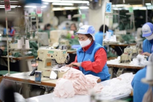 Thủ tướng chỉ thị bảo đảm việc làm bền vững, nâng cao mức sống của công nhân lao động