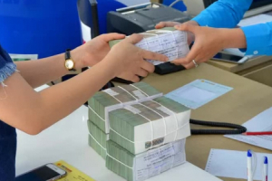 Ngân hàng không được ép khách mua bảo hiểm!