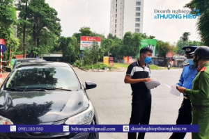 Hà Nội: Phát hiện một xe "cam kết" chở khách từ Hà Nội đi các tỉnh với giá cao vi phạm quy định về công tác phòng chống dịch Covid - 19