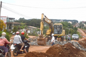 Gia Lai: Tỉnh lộ 665 thi công theo kiểu “lợi ta, kệ người”