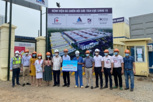 Rạng Đông tài trợ hệ thống chiếu sáng 1,8 tỷ đồng cho bệnh viện Dã chiến tại quận Hoàng Mai, Hà Nội