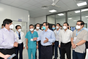 Thủ tướng tham dự lễ khánh thành Bệnh viện dã chiến điều trị bệnh nhân Covid - 19 tại Hà Nội