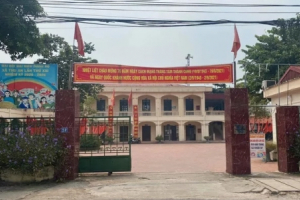Thu hồi quyết định đình chỉ Cụm trưởng dân cư 'phản ánh đám tang đông người' ở Hà Nội