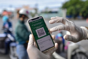 Thí điểm cấp mã QR để người dân Quận 7, Củ Chi, Cần Giờ ra đường trở lại