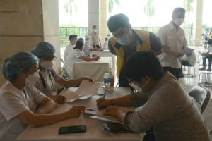 Hà Nội đảm bảo công dân nước ngoài được tiêm vaccine phòng Covid - 19