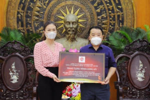 Viện PSD trao tặng sản phẩm hỗ trợ nâng cao sức khỏe cho các tỉnh phía Nam