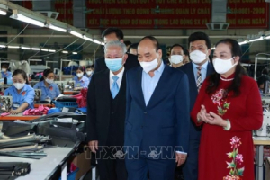 Chủ tịch nước thăm các doanh nghiệp tiêu biểu do người cao tuổi quản lý, điều hành