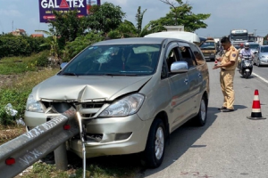 Mức khấu trừ bảo hiểm xe cơ giới tối thiểu là 500.000 đồng/vụ