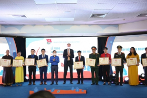 Vinh danh 10 tập thể và 10 cá nhân nhận Giải thưởng Tình nguyện Quốc gia năm 2021