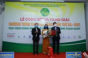 Cây chổi Kim Cương 2021 thuộc về nữ công nhân vệ sinh môi trường Nguyễn Thị Thu Oanh