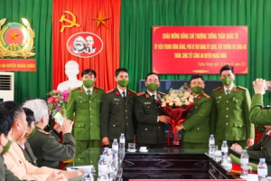 Nghĩa Hưng -  Nam Định:  Thứ trưởng Bộ Công an thăm và chúc Tết cán bộ chiến sĩ 