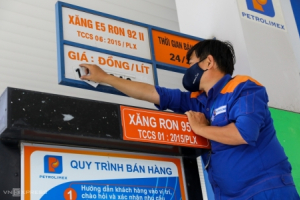 Giá xăng lại tăng kể từ 15h ngày 21/1