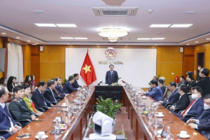 Ngành công thương cần lấy người dân và doanh nghiệp làm trung tâm trong mọi quyết sách