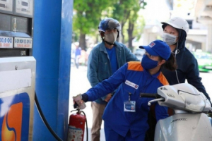 Bộ Tài chính "chốt" đề xuất giảm thuế bảo vệ môi trường 2.000 đồng/lít xăng