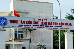 Bắt tạm giam nguyên Giám đốc CDC Hậu Giang và các thuộc cấp